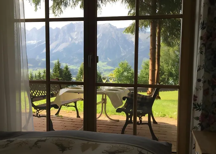 Planai Mitte 公寓 *